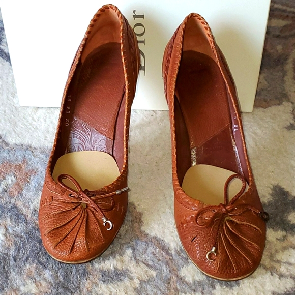 Dior Brown 3.0 Hill Shoe Embossed Round Toe 38.5=9 - Picture 1 of 14